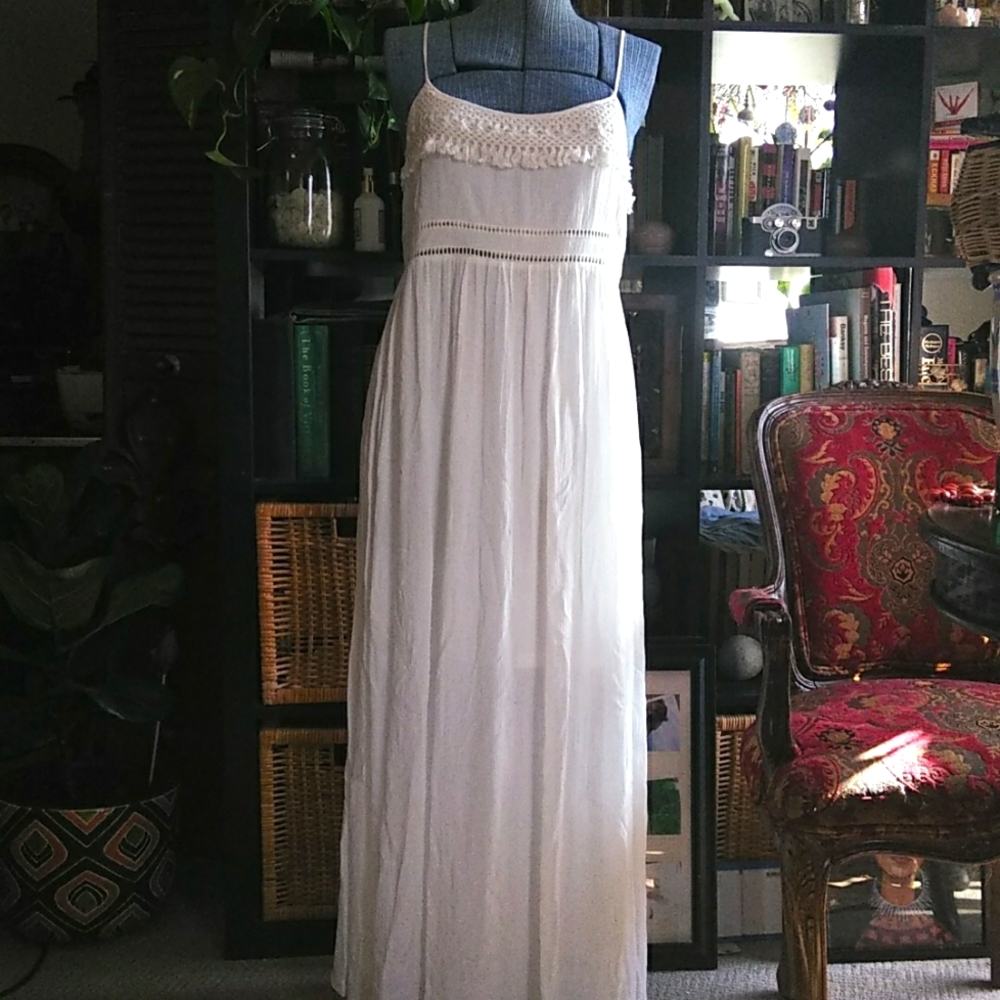 EUC Anthropologie - crisp white maxi sundress with fringe detail, size L